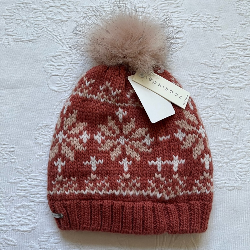 NWT Kooringal Australia Women's Knit Fleece-lined Beanie Hat Pompom